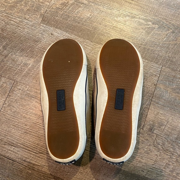 Sperry Slip-on Sneaker, size 9 - Picture 3 of 4